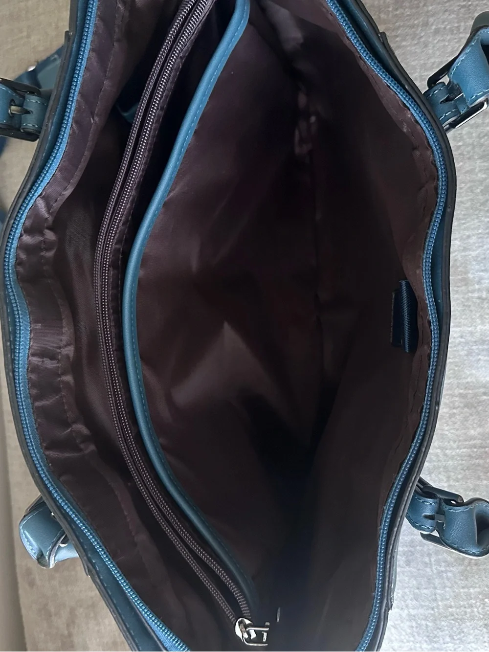 Mosiso sleek faux